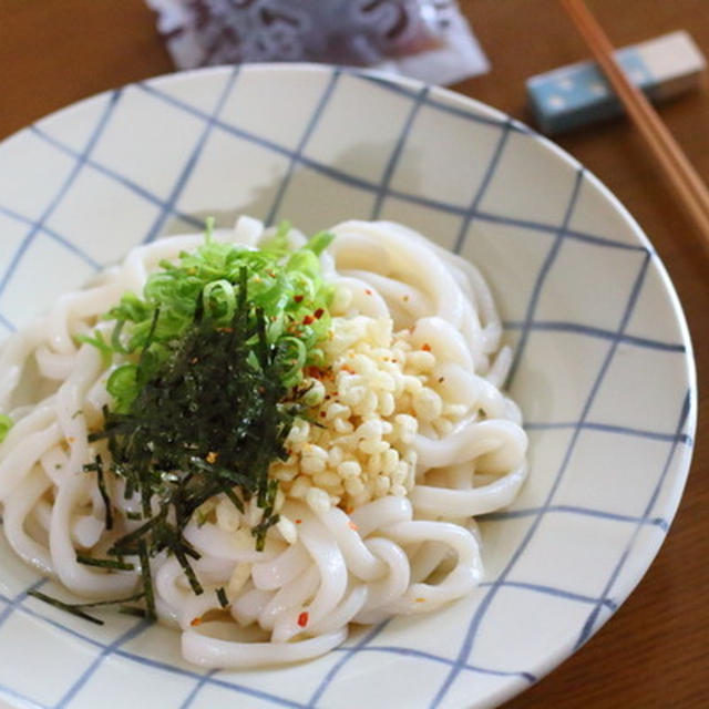 【ご飯日記】ぶっかけうどんの朝ごはんと庭のねぎ
