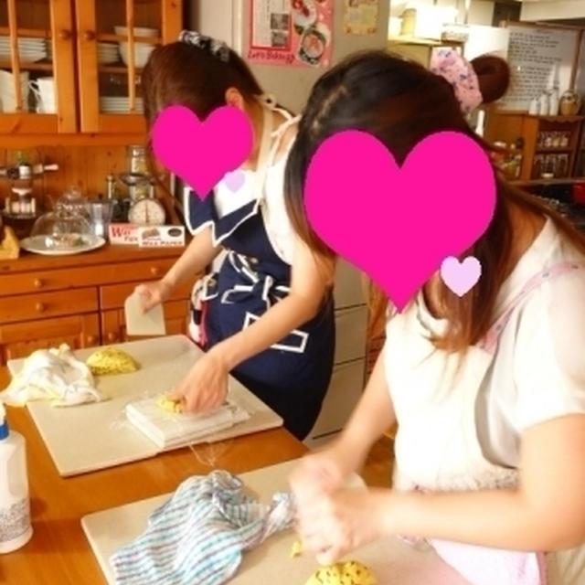 Ｌｉｔｔｌｅコース☆カレーオニオンベーグル＆Ｍａｇｉｃコース☆ドライフルーツとナッツのライ麦パン   