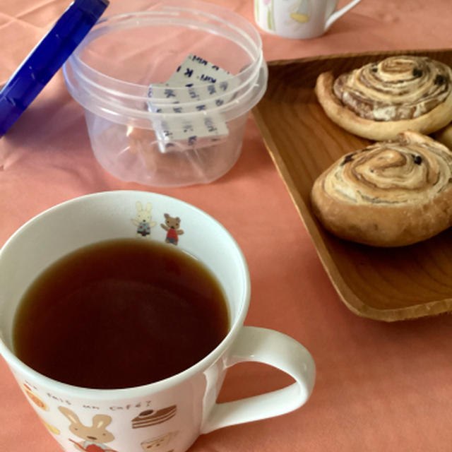 9月だし、熱い紅茶をは間違いだった