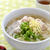寒い日のお昼ごはんに-鶏だししょうが温うどん。*冷凍めん協会