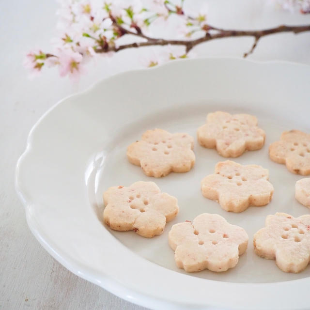 桜のクッキーを焼きたくなりました…