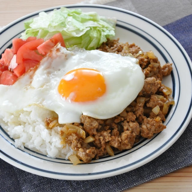 味をいろいろ楽しめる♪カレーそぼろライス