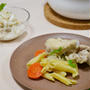 ガーリック塩手羽とペンネの鍋蒸し。新たま切り干しの豆乳サラダの晩ご飯。