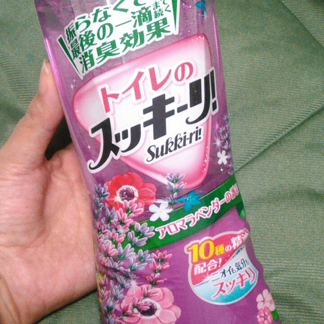 消臭・芳香剤「スッキーリ！」をトイレに置いたよ