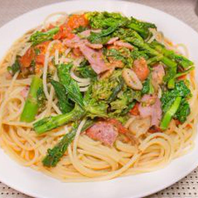 菜の花とトマトのパスタ