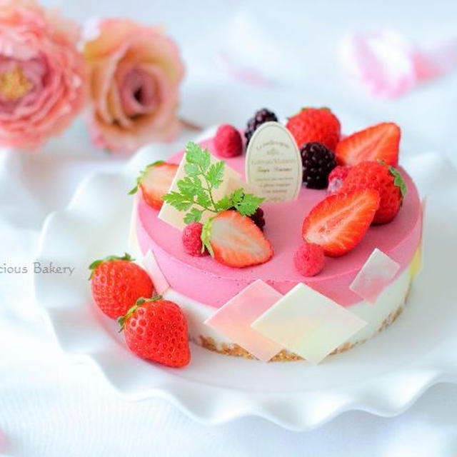 フランボワーズのレアチーズケーキ♪