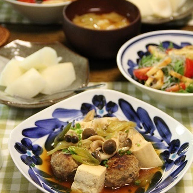 ハンバーグとお豆腐ときのこの和風煮