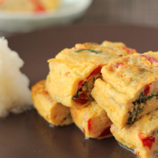 トマトと大葉のだし巻き