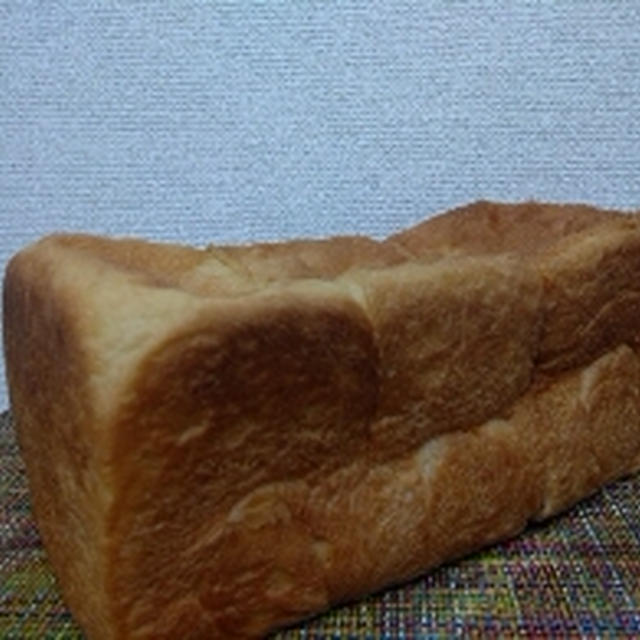 ふんわり生クリーム食パン