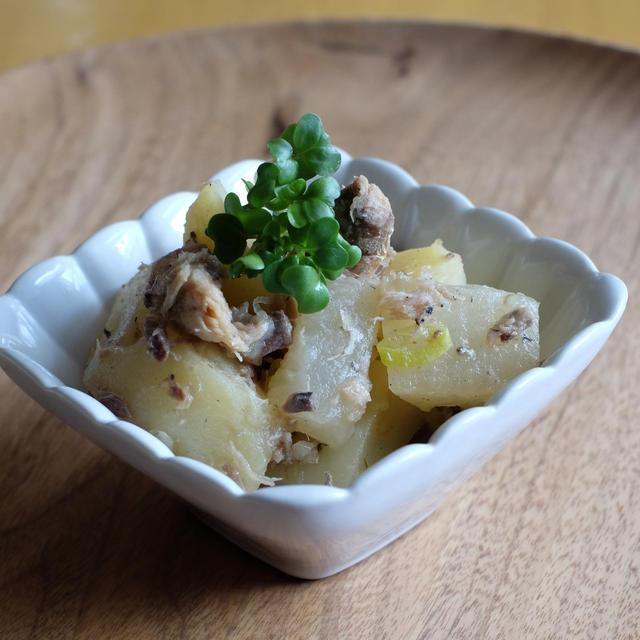 サバ缶deさばじゃが煮込み