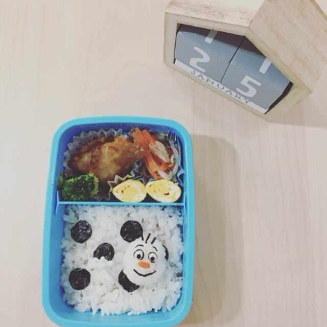 年少さん男子お弁当 雪だるまつくろう♪ミニおにぎりでオラフ弁当