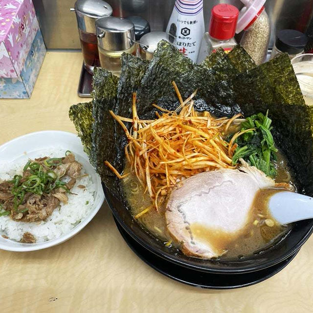 辛ネギらーめんを啜る 〜のり5枚・ミニ丼チャーシュー丼〜