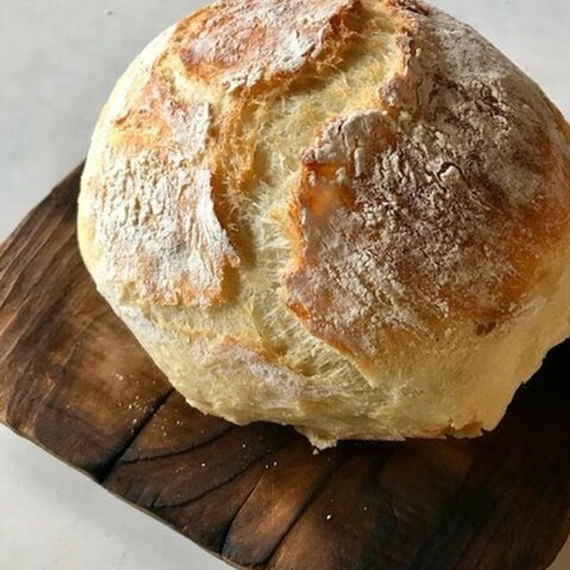 Pane semplice　シンプルな丸いパン