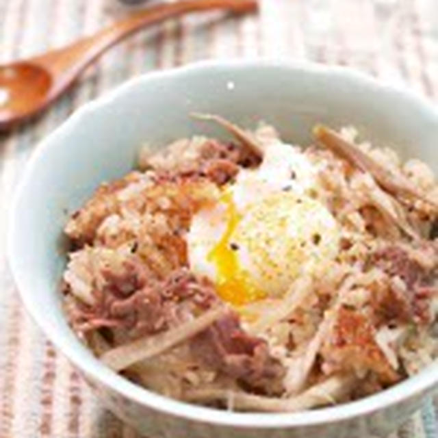 炊飯器で簡単！牛肉と牛蒡のすき煮ご飯