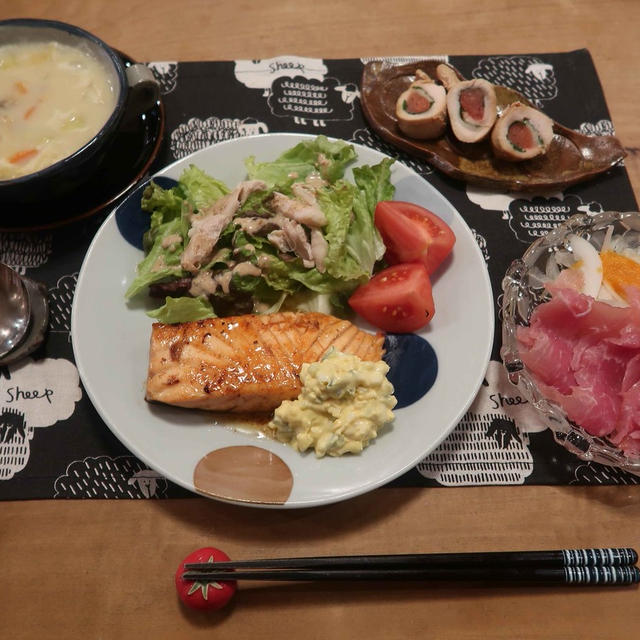 エンペラーサーモンのバター醤油焼きとクラムチャウダーの晩ご飯と　荒らされた家庭菜園( ﾟДﾟ)