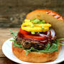Black Bean Burger with Mango Saladマンゴーサラダ入りブラックビーンバーガー