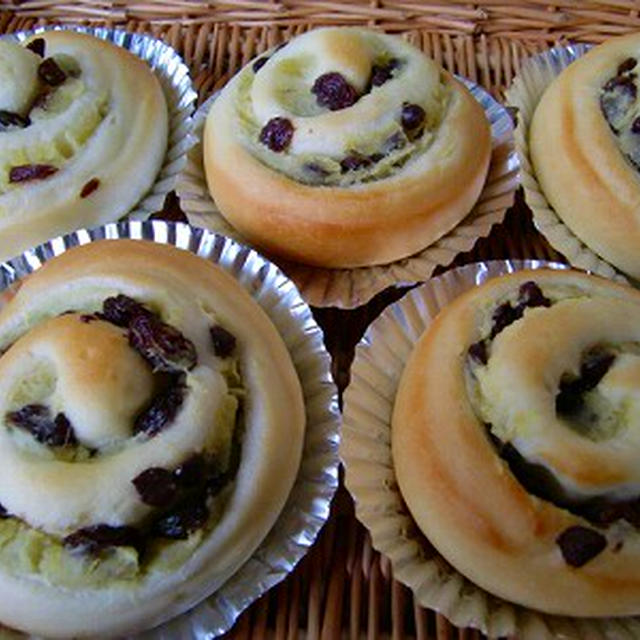 チョコチップとレーズンのおさつロール♪