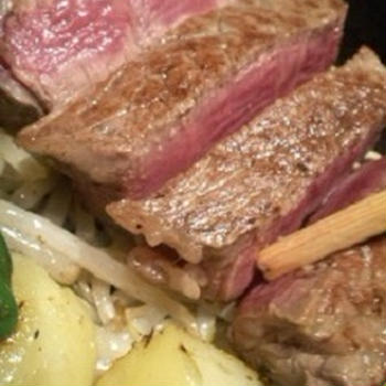 鉄板焼きダイニングへ