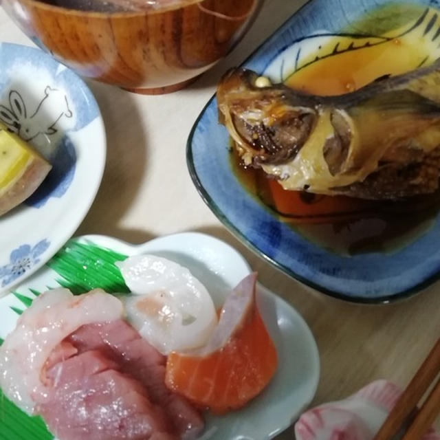 クメばあちゃん八十五才！きょうも元気に食べてます。心配しないでね・・草々！　　　ハタハタ煮付けで若返りビタミンE効果に期待！