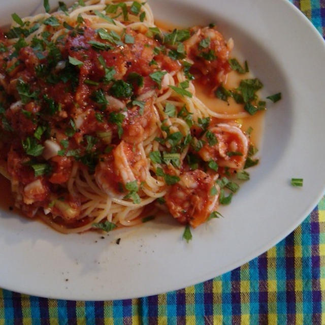 エビとトマトの冷たいパスタ