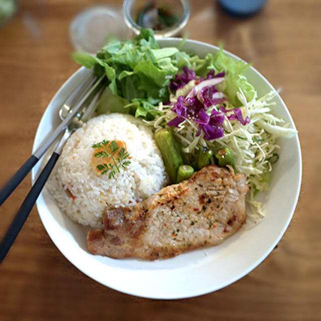 ポークソテー・餡バターのパン