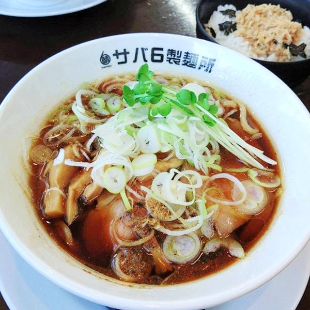 「サバ６製麺所」でサバラーメン・「かつや」でかつ丼♪