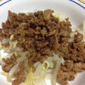もやしとひき肉の和え物