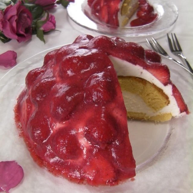 あまおうで苺のドームケーキ