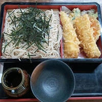 豊年屋で穴子天ざる（国分寺）。
