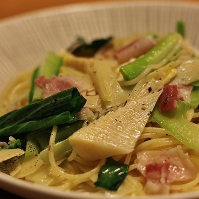 たけのことうるいとパンチェッタのパスタ