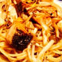 秋を感じる旬の、秋鮭としめじのバター醤油和風パスタで手酌酒