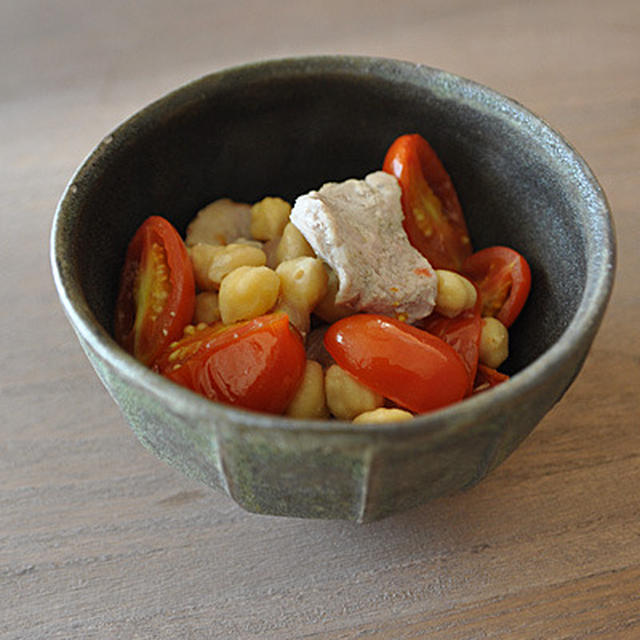 ひよこ豆と豚モモのトマト煮込み