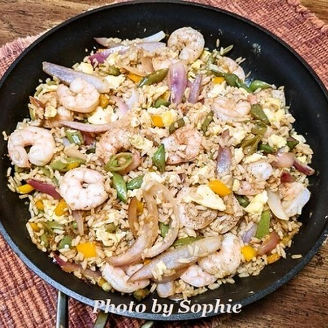 海老と卵と野菜とご飯の味噌炒めのレシピ