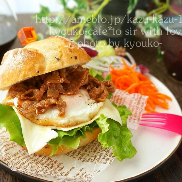 朝昼カフェ☆焼き肉月見チーズバーガーとお弁当