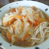 かぼす＆すだちのほのかな香り♪チーズ棒天と野菜のうどん