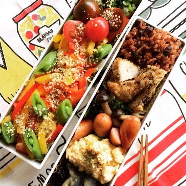 今日のサラダ弁当　カラフルサラダと黒胡椒唐揚げ