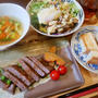 きのこの入ったペイザンヌサラダとステーキ、いつかの晩ごはん