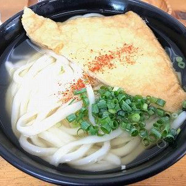 朝からうどん。かけそのまま。だらーんとするあんこ