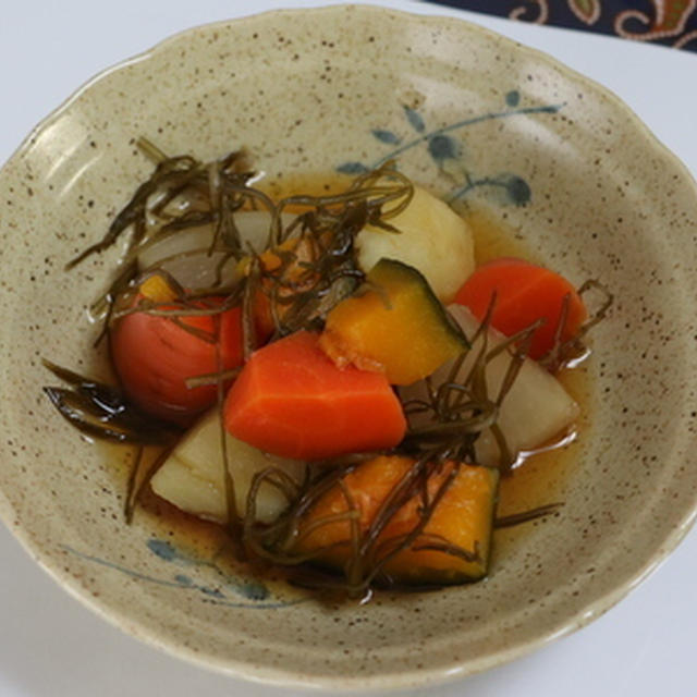 野菜と切り昆布の煮物★★★