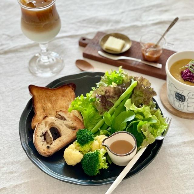 ワンプレートランチと、明星チャルメラ＆餃子セットの夜ごはん