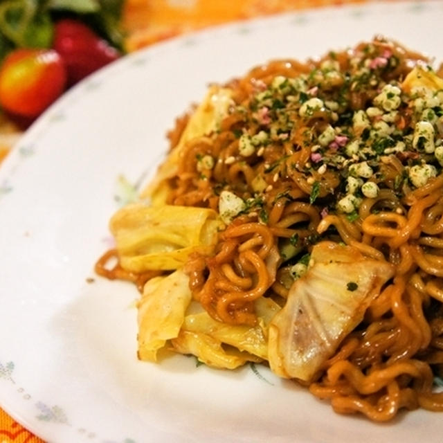 洗い物が少なくて麺にコシ！食べ応えありの袋焼きそば