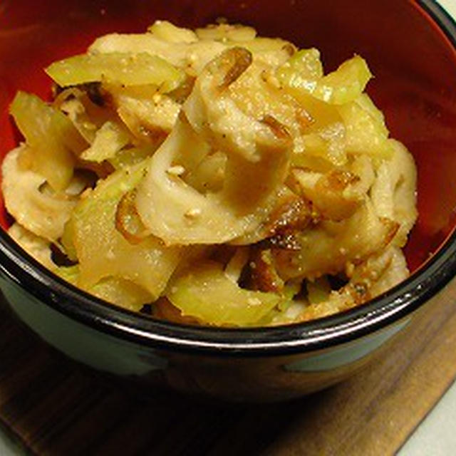竹輪とセロリのごま油炒め☆レンジで3分！