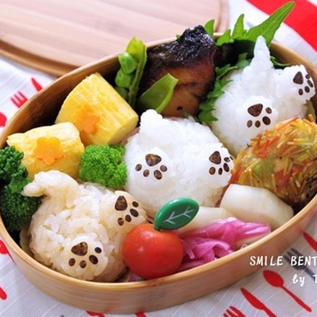 子犬の簡単おにぎり弁当