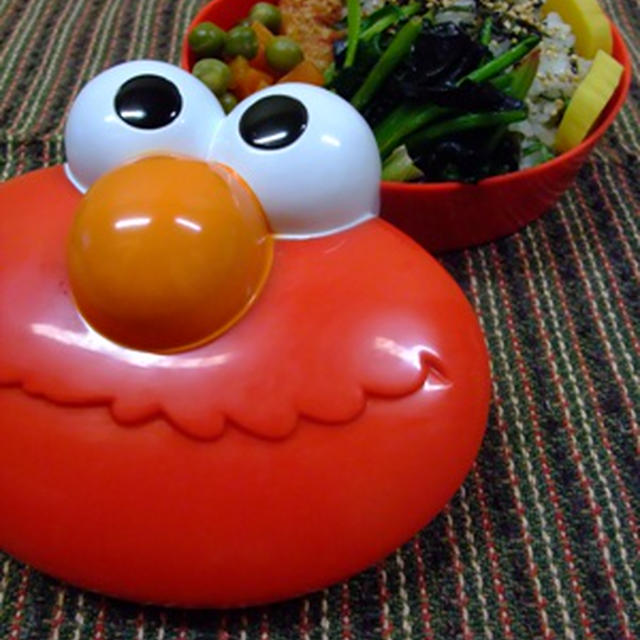 エルモお弁当箱。