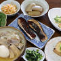 フィリピン料理の「アドボ」と和食の混じった晩ご飯