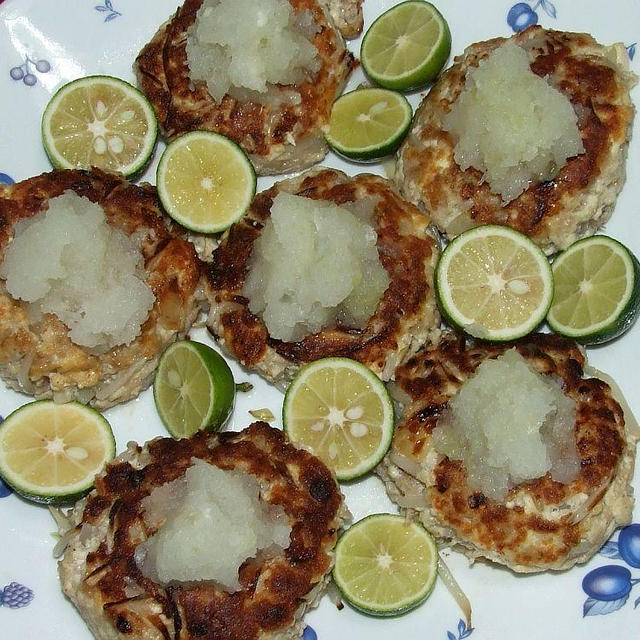 もやしと豆腐のハンバーグ＆鮭とほうれん草のミルク煮