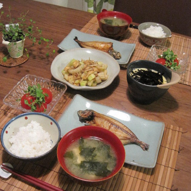 朝食のような・・・夕食。