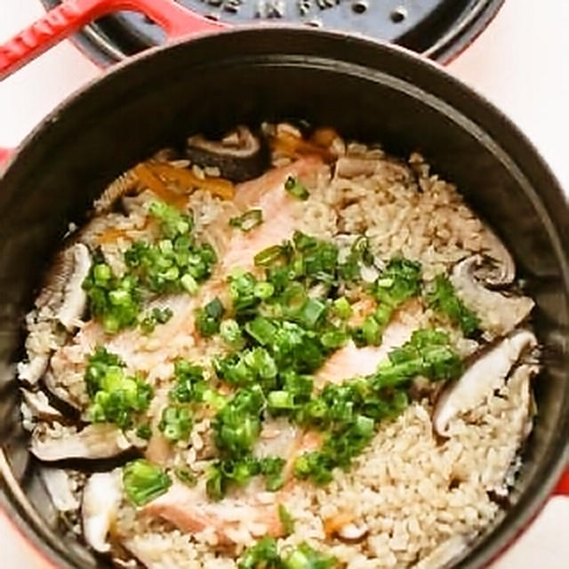 鮭の玄米炊き込みご飯 と 鍋で炊くご飯 By Unaさん レシピブログ 料理ブログのレシピ満載
