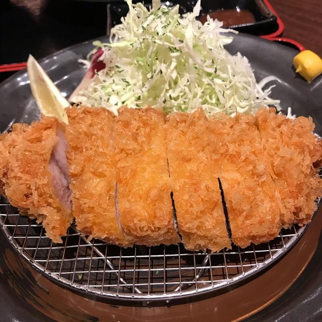 東京スクエアガーデンでとんかつランチ