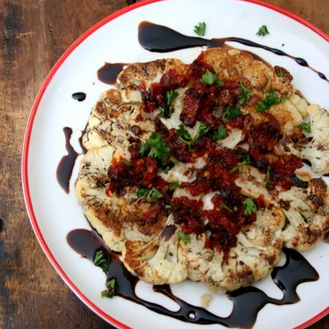 Cauliflower Steak with Sun-Dried Tomatoesカリフラワーステーキ